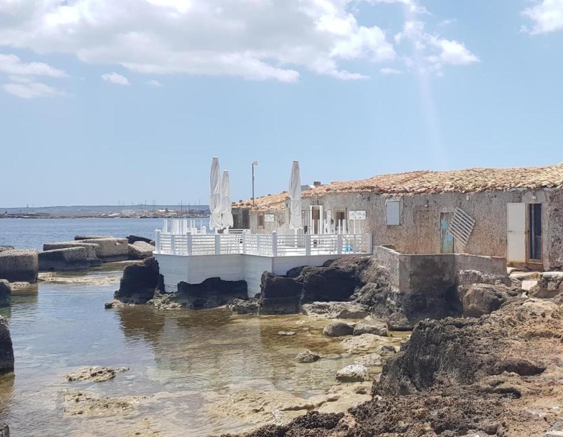 La Casa Sulla Spiaggia 마르자메미 외부 사진